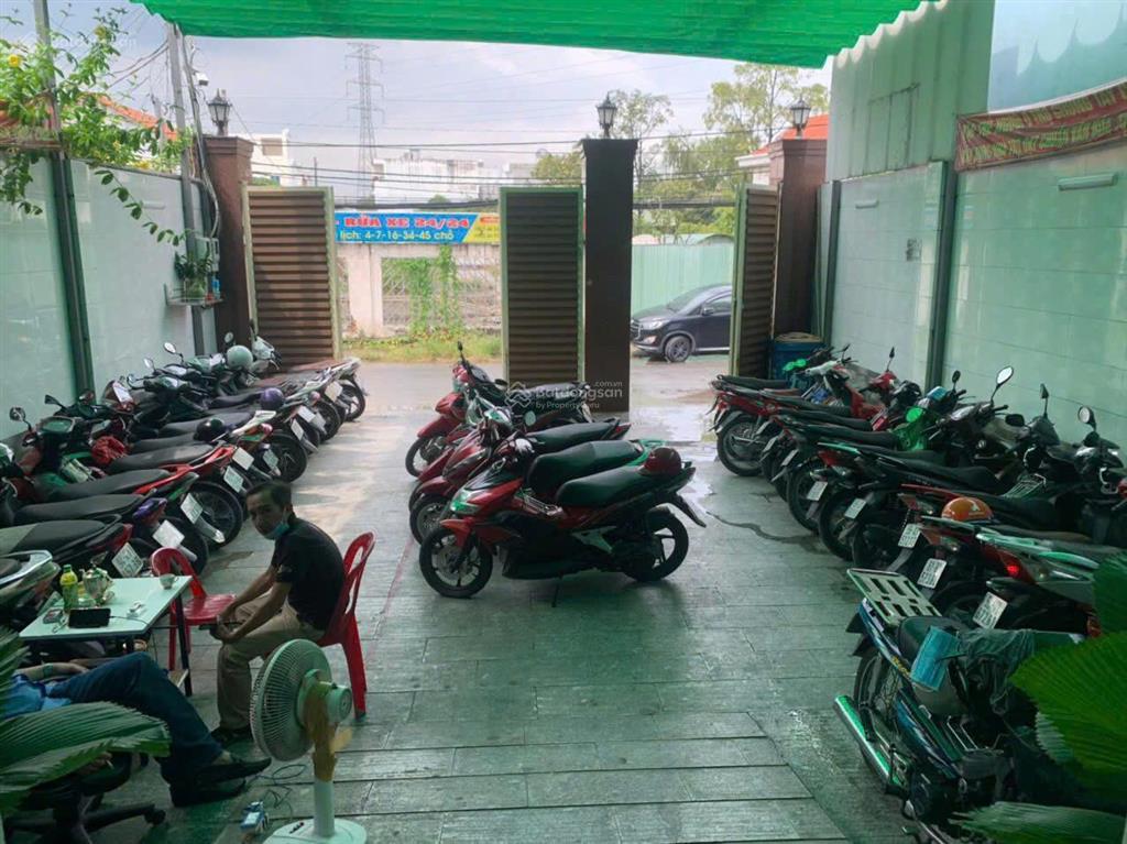 Bán tòa 5 tầng căn hộ dịch vụ mặt tiền đường 11 p.trường thọ 320m2 (8mx40m) dòng tiền 210tr/tháng