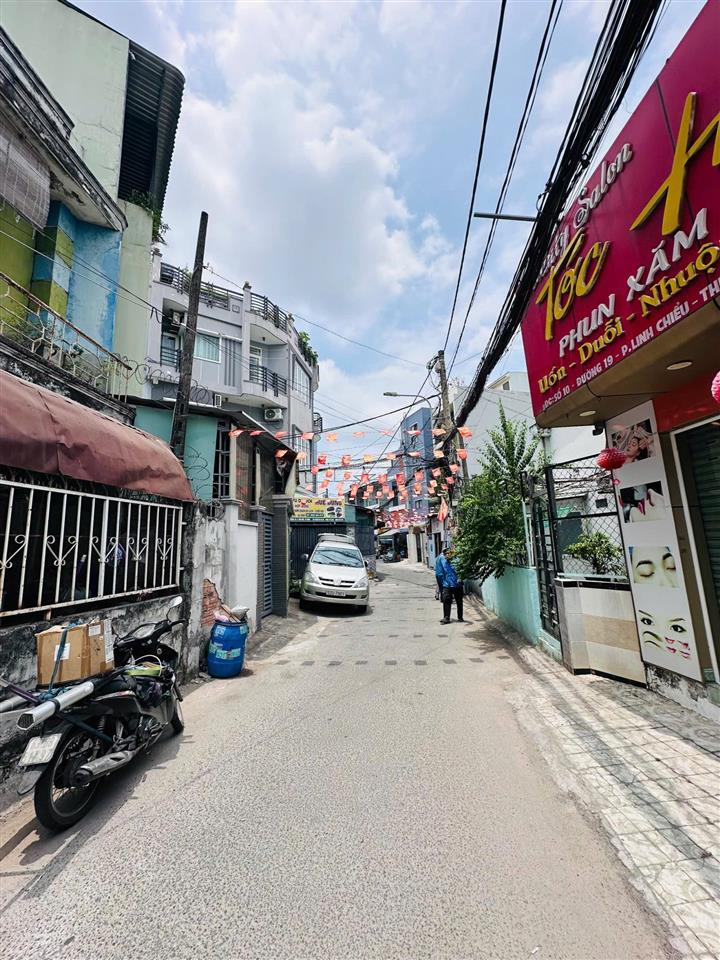 Hiếm  bán nhà mặt tiền đường sát khu himlam p. linh chiểu thủ đức 182,2m2 ngang 9,6m, sổ riêng