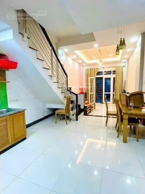 Cho thuê nhà 3 tầng gần đh luật, hẻm ô tô p.hiệp bình, 4pn 3wc giá 15tr/tháng tl, ở ngay