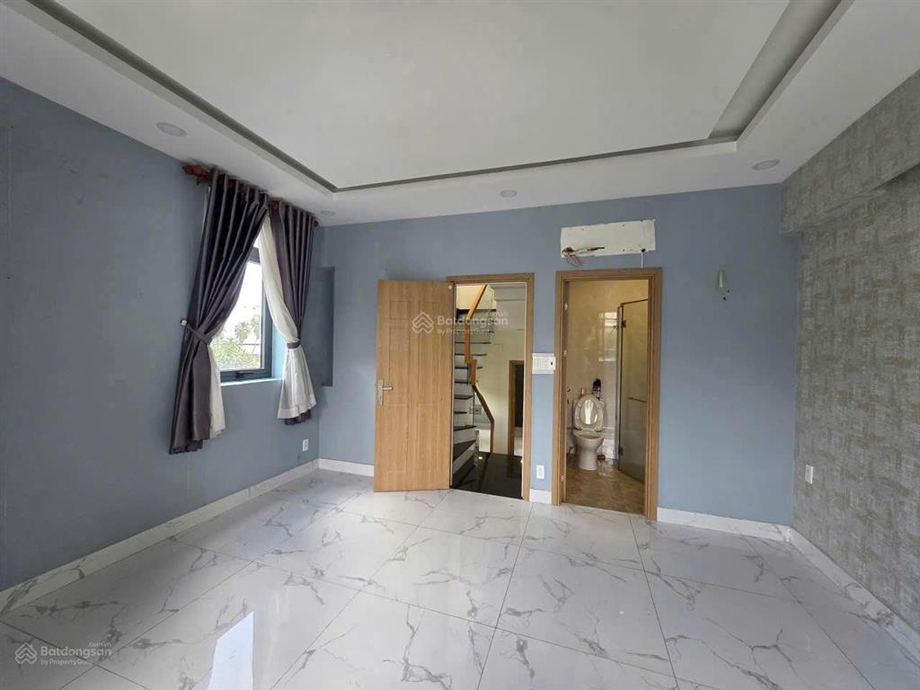 Cho thuê nhà 3 tầng hẻm xe tải võ văn ngân, linh chiểu thủ đức, 3pn 4wc, gần vincom, làm văn phòng