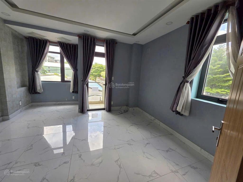 Cho thuê nhà 3 tầng hẻm xe tải võ văn ngân, linh chiểu thủ đức, 3pn 4wc, gần vincom, làm văn phòng