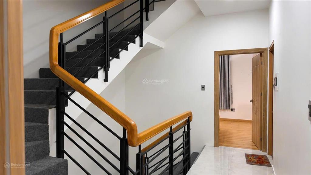 Siêu phẩm  bán nhà 3 tầng khu rosita khang điền 91,3m2(5x18,26m) hoàn công, tặng full nội thất,