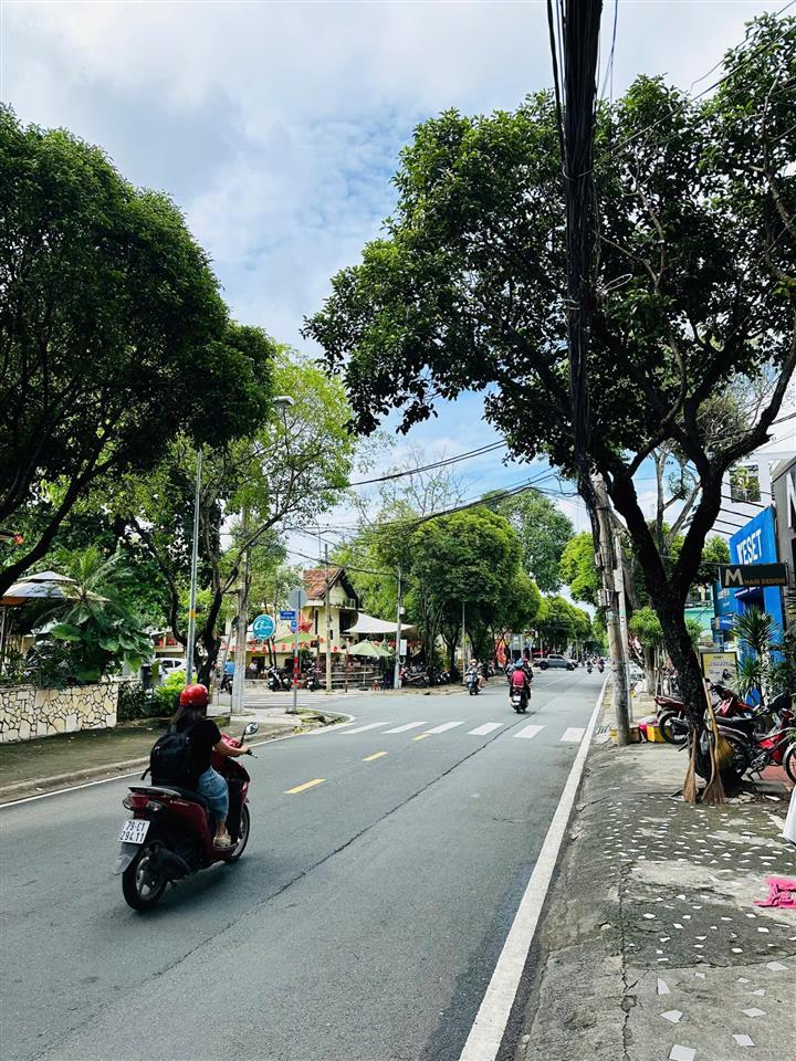 Hiếm bán nhà mặt tiền kinh doanh p.bình thọ 114m2(5,65 x 21m nở hậu 5,8m) phù hợp xây tòa building
