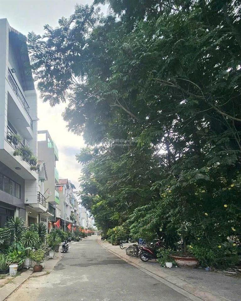 Ngộp  bán căn góc 2 mặt tiền nhà 4 tầng kdc êm đềm p. linh xuân 120m2 (7,8x18m) hoàn công, giá tốt