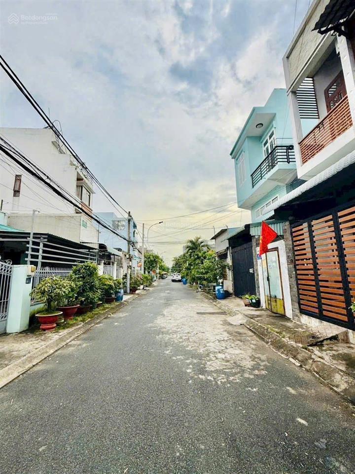 Siêu ngon  đất hẻm xe tải kdc đường lê văn việt vỉa hè 2 bên, 63m2 ngang 4,15m có gpxd 1t3l + tum