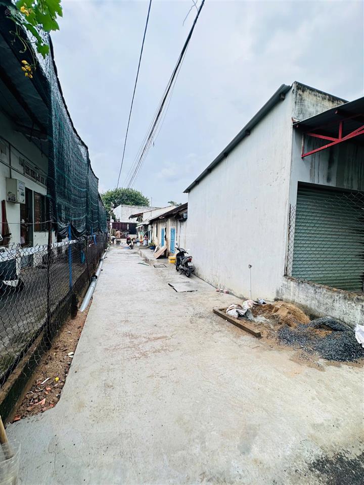 Tách được 2 lô 187m2(11,5 x 17,5m) vuông vức đường hồ văn tư p.trường thọ, gần đặng văn bi