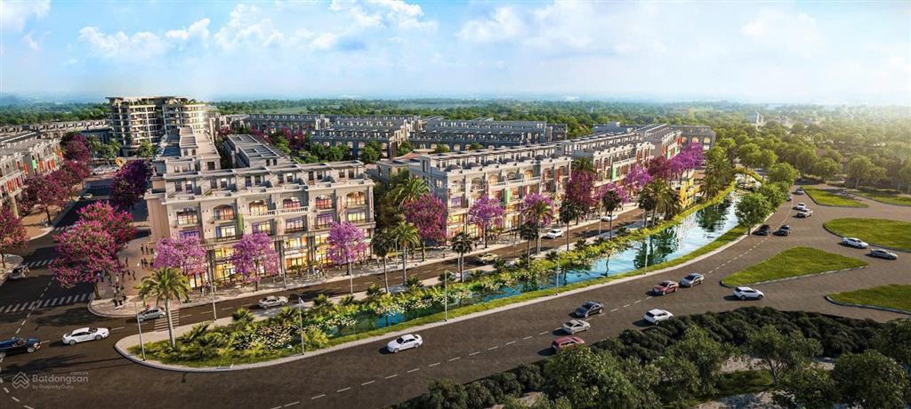 Chỉ 5,3 tỷ sở hữu cả đất và nhà 4 tầng liền kề 3 mặt thoáng, đối diện hồ trung tâm