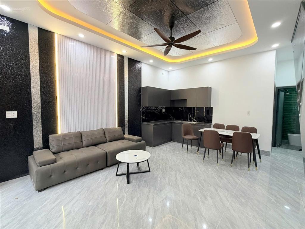 Nhà 1 trệt 1 lầu 73m2 thổ cư đường ô tô ngay gần metro tân vạn giá 2,750 tỷ