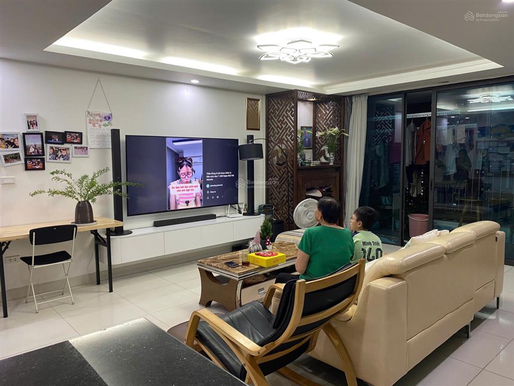 Bán căn hộ golden land, 10 tỷ vnd, 115 m2, chính chủ giá siêu hời