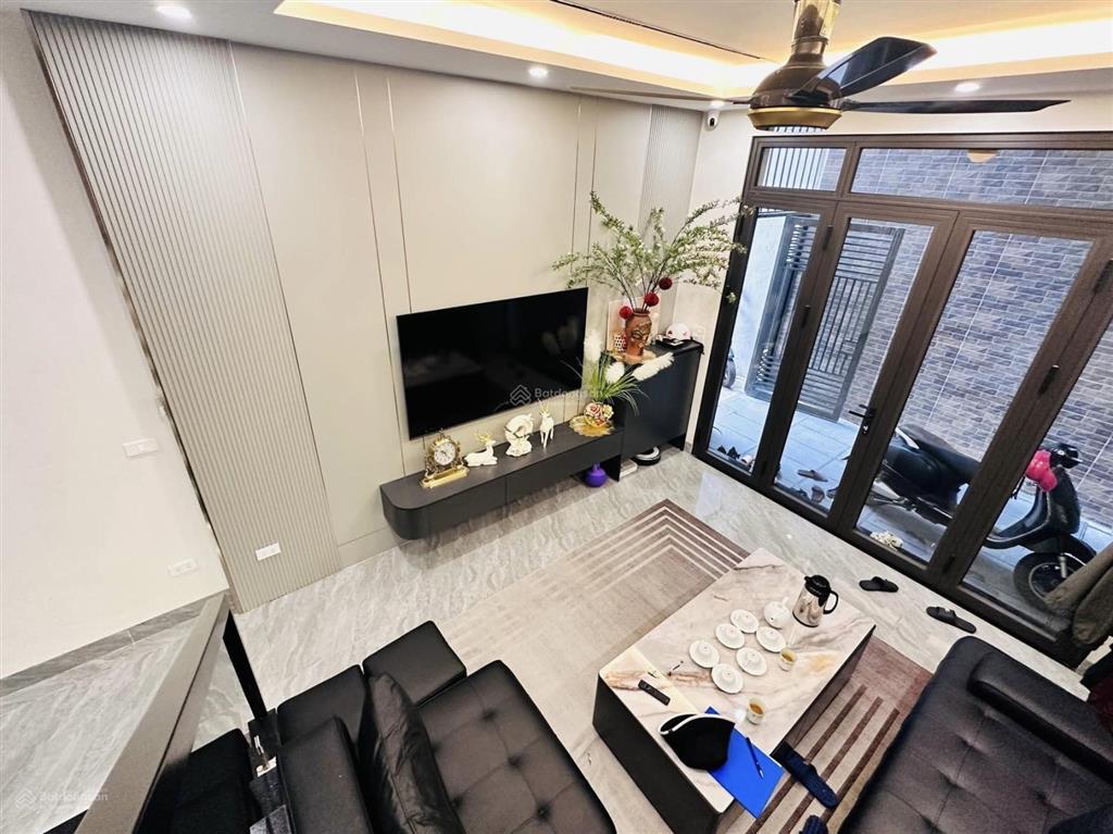 Bán nhà riêng diện tích 57m, 5 tầng! nhà mới dân xây chắc chắn
