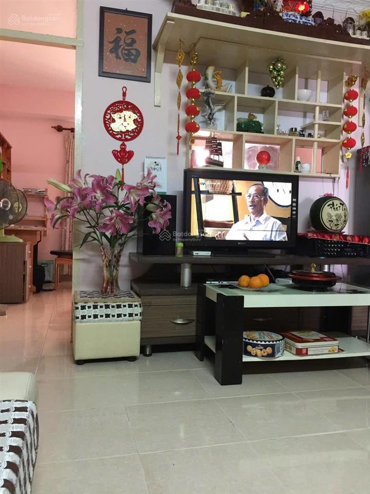 Chính chủ bán căn hộ 2pn miếu nổi 18 tầng. căn hộ 2 phòng ngủ, diện tích 57m²