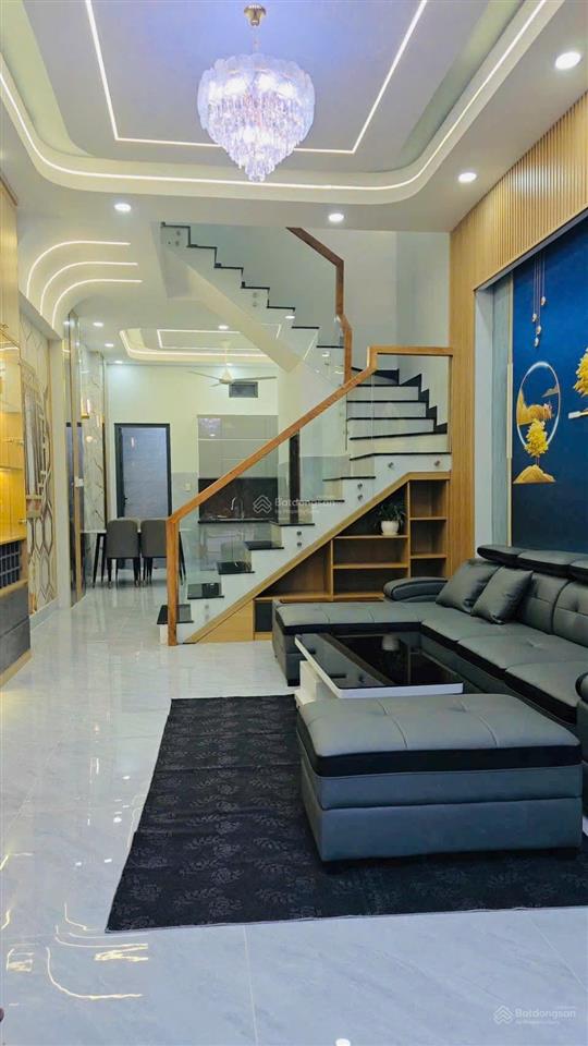 Nhà 3 tầng  57m2 4pn  hxh lã xuân oai  6 tỷ