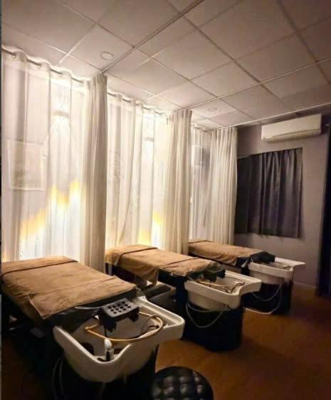 SANG NHƯỢNG TIỆM NAIL GỘI CÓ THỂ Ở LẠI ĐƯỢC TẠI HỒ CHÍ MINH