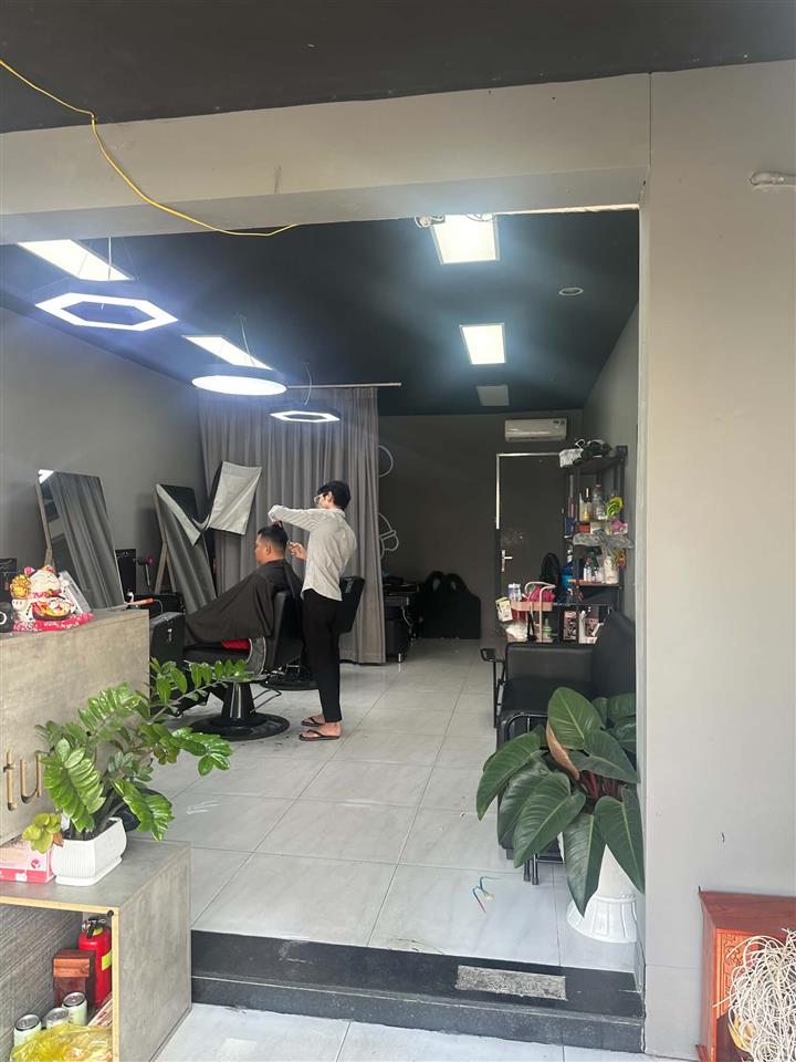 GÓC SANG NHƯỢNG TIỆM TÓC NAM CÓ CHỖ NGỦ LẠI CHỈ 90TR