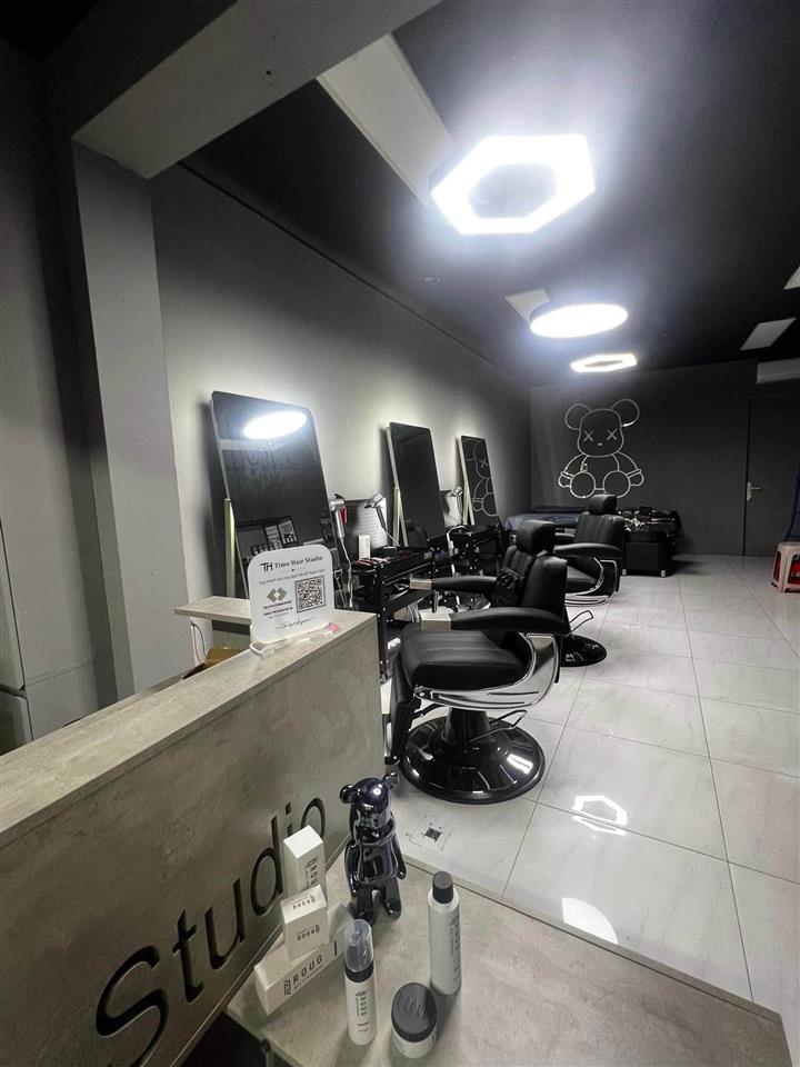 GÓC SANG NHƯỢNG TIỆM TÓC NAM CÓ CHỖ NGỦ LẠI CHỈ 90TR