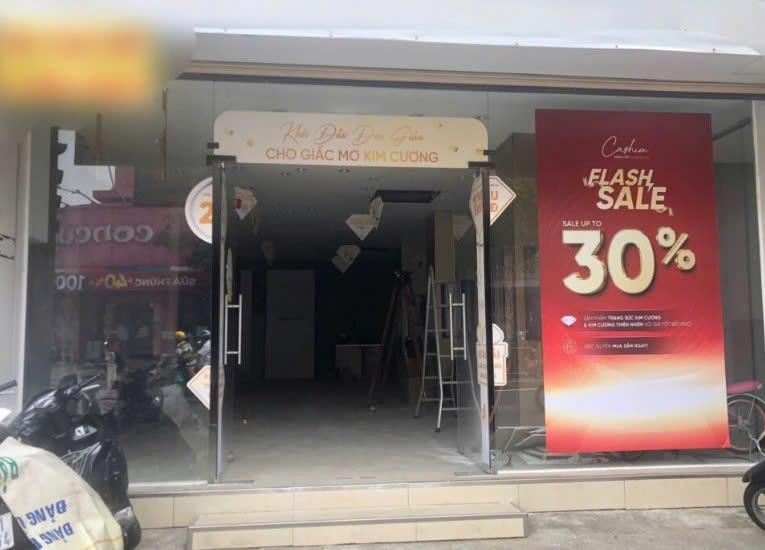CHO THUÊ MẶT BẰNG KINH DOANH CÓ PHÒNG Ở LẠI TẠI HỒ CHÍ MINH