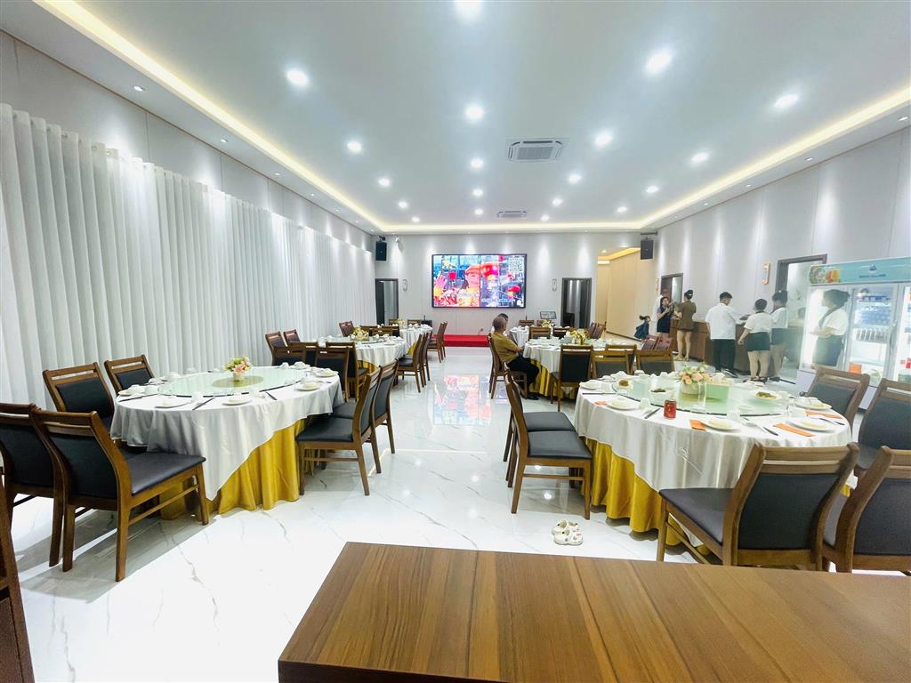 SANG NHÀ HÀNG CAO CẤP CHÍNH CHỦ TẠI KHU DÂN CƯ CHÁNH NGHĨA, BÌNH DƯƠNG