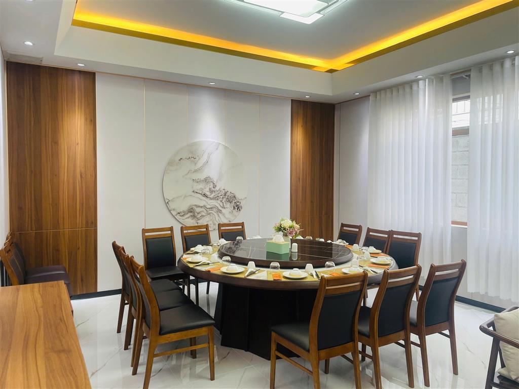 SANG NHÀ HÀNG CAO CẤP CHÍNH CHỦ TẠI KHU DÂN CƯ CHÁNH NGHĨA, BÌNH DƯƠNG