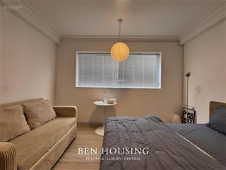 1 phòng ngủ  45m2  decor gỗ style sang trọng