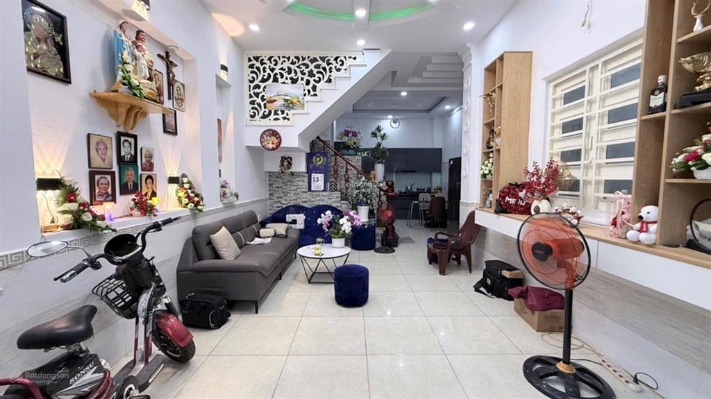 Ngang 5m hiếm có ô tô ngủ trong nhà chỉ 6.3 tỷ hiệp thành
