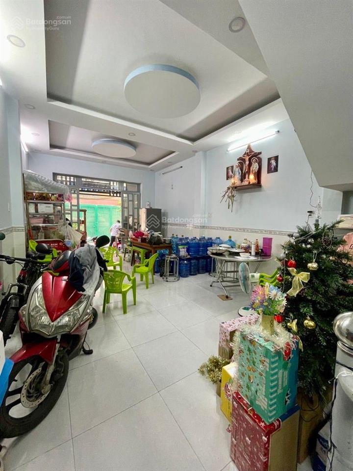 Sát vách nguyễn văn quá  mặt tiền 84m2 chỉ 6.x tỷ  tìm đâu ra căn thứ 2?