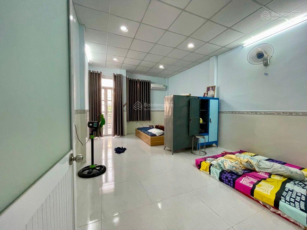 Sát vách nguyễn văn quá  mặt tiền 84m2 chỉ 6.x tỷ  tìm đâu ra căn thứ 2?