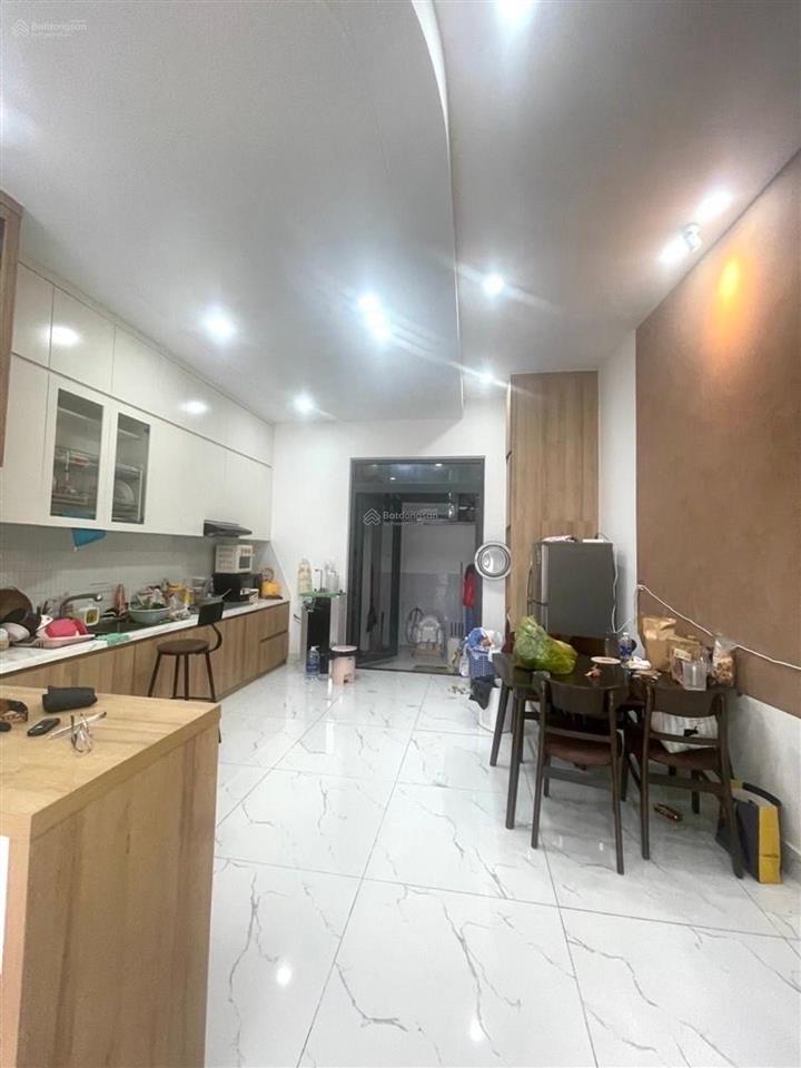Giảm sốc 210tr chỉ còn 5.990 tỷ nhà đẹp sân vườn rộng tặng nội thất mới xây 2 năm