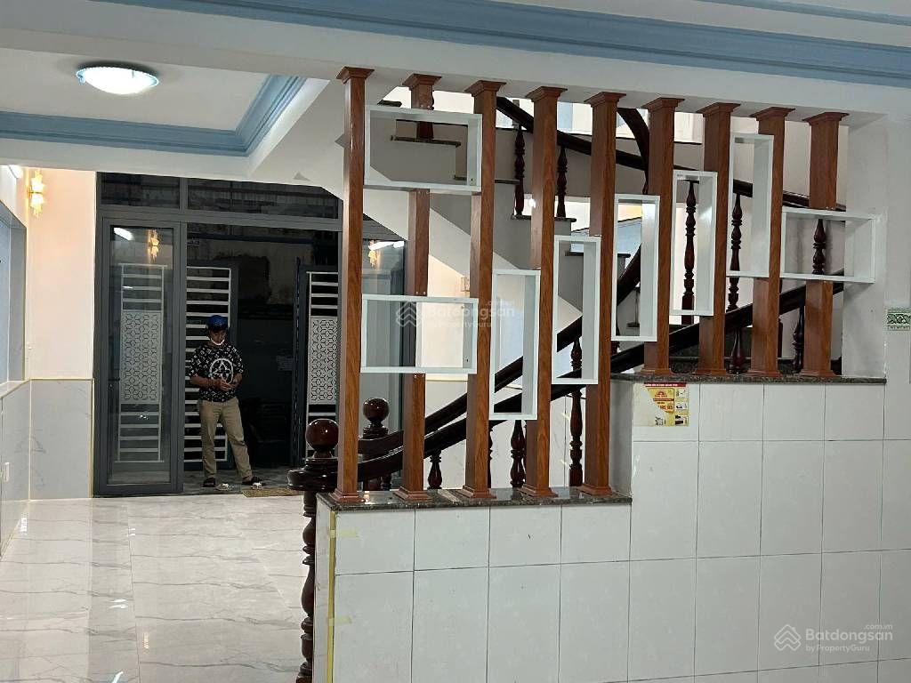 Nhà đẹp kiên cố  sẵn sàng đón tết  khu dân trí cao