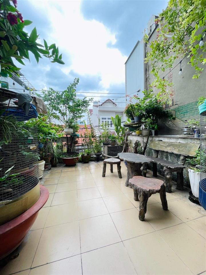 Nhanh mới kịp giá tốt chính chủ đường 6m thông 20m ra mặt tiền nguyễn văn quá sầm uất