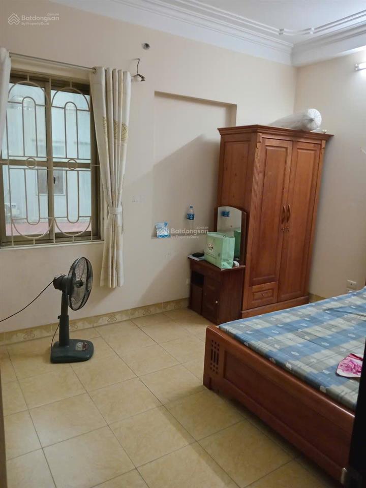 Cần bán nhà riêng chính chủ có sổ đỏ, mất ko đến 5p ra ga đường sắt tc cầu diễn, không qua môi giới