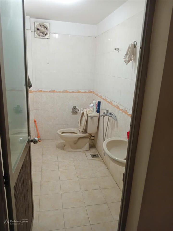 Cần bán nhà riêng chính chủ có sổ đỏ, mất ko đến 5p ra ga đường sắt tc cầu diễn, không qua môi giới