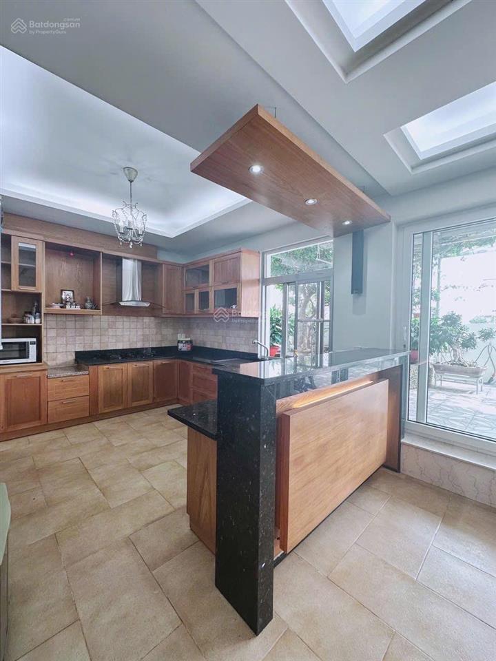 Cho thuê penthouse sky garden 2 diện tích 337m | full nội thất | 4pn