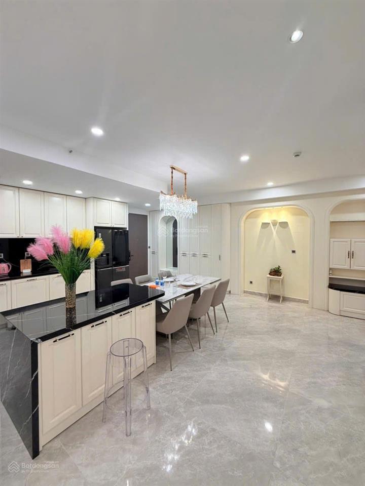 Cho thuê căn hộ the peak midtown m8 phú mỹ hưng 3pn, 129,76m, view sông, tầng sân vườn