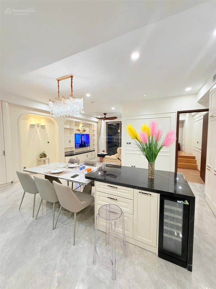 Cho thuê căn hộ the peak midtown m8 phú mỹ hưng 3pn, 129,76m, view sông, tầng sân vườn