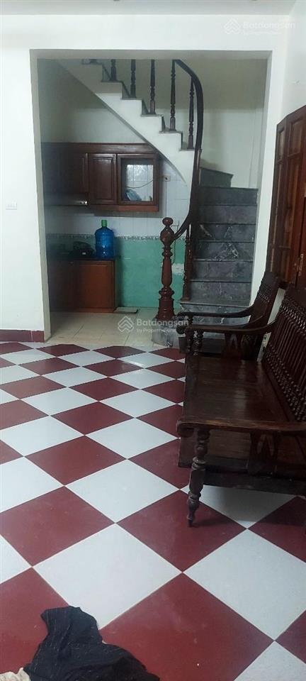 Cho thuê nhà riêng tại giáp bát, 10 triệu, 61m2, 3pn, 2wc, giá cực chất