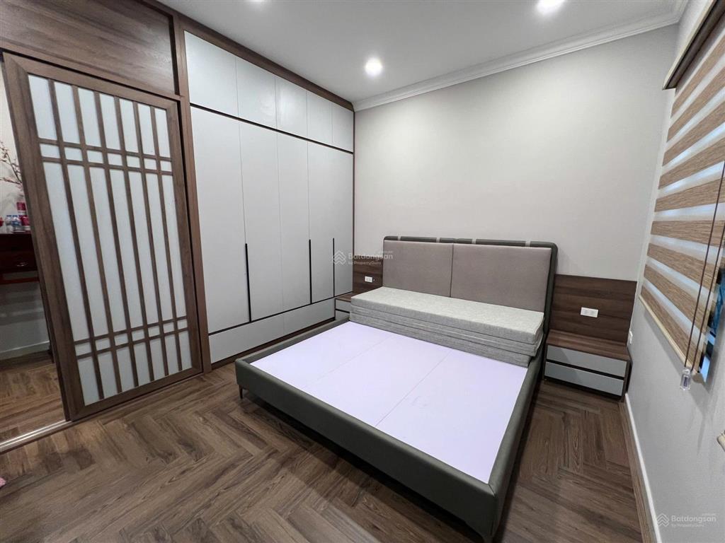 Nhà riêng 170 phố huế 60m2 x 4 tầng, mặt tiền 10m, chia 3 ngủ full đồ 3 wc, giá thuê 27 triệu/th