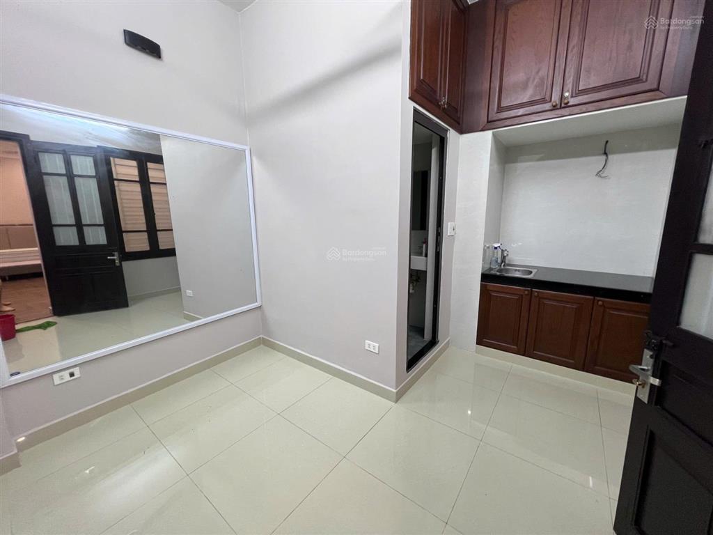 Nhà riêng 170 phố huế 60m2 x 4 tầng, mặt tiền 10m, chia 3 ngủ full đồ 3 wc, giá thuê 27 triệu/th