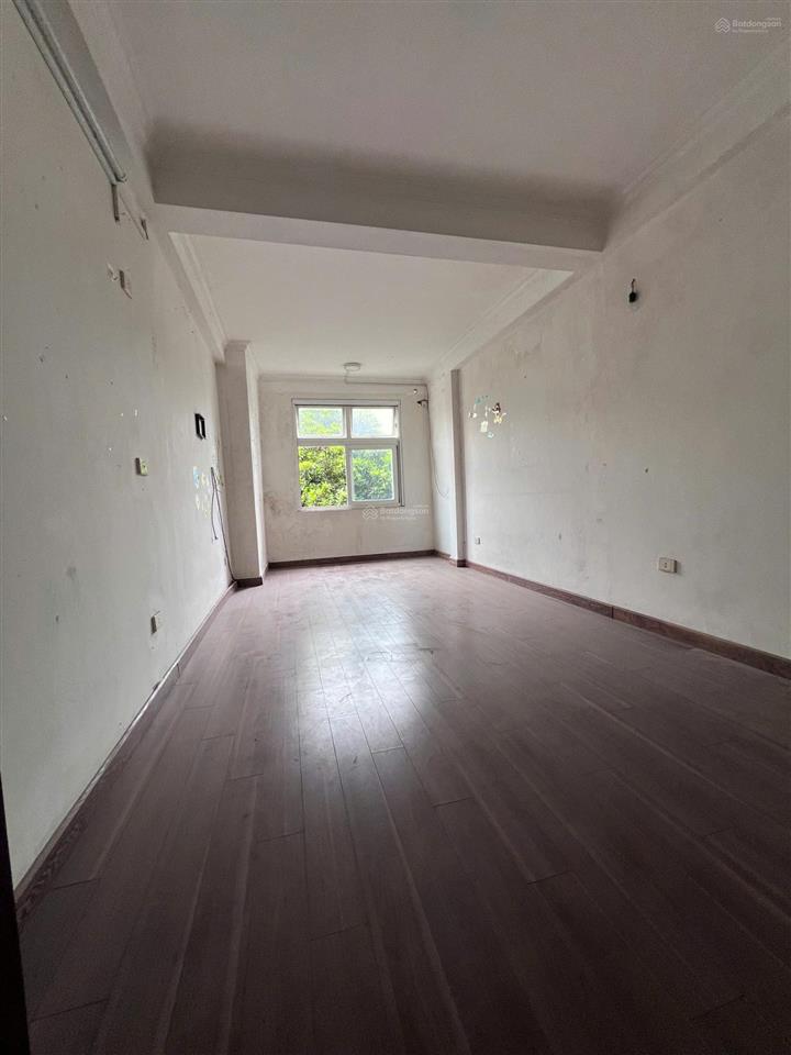 Gần hồ nhà riêng lý thường kiệt 35 m2 x 5 tầng, mặt tiền 3.5 m, 4 phòng 4 wc, nhận ngay