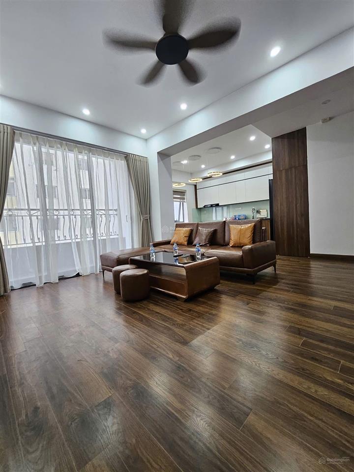 Cần bán rất gấp cc n04 hoàng đạo thuý, 155m2, 3pn, 2vs giá rẻ 100tr/m2