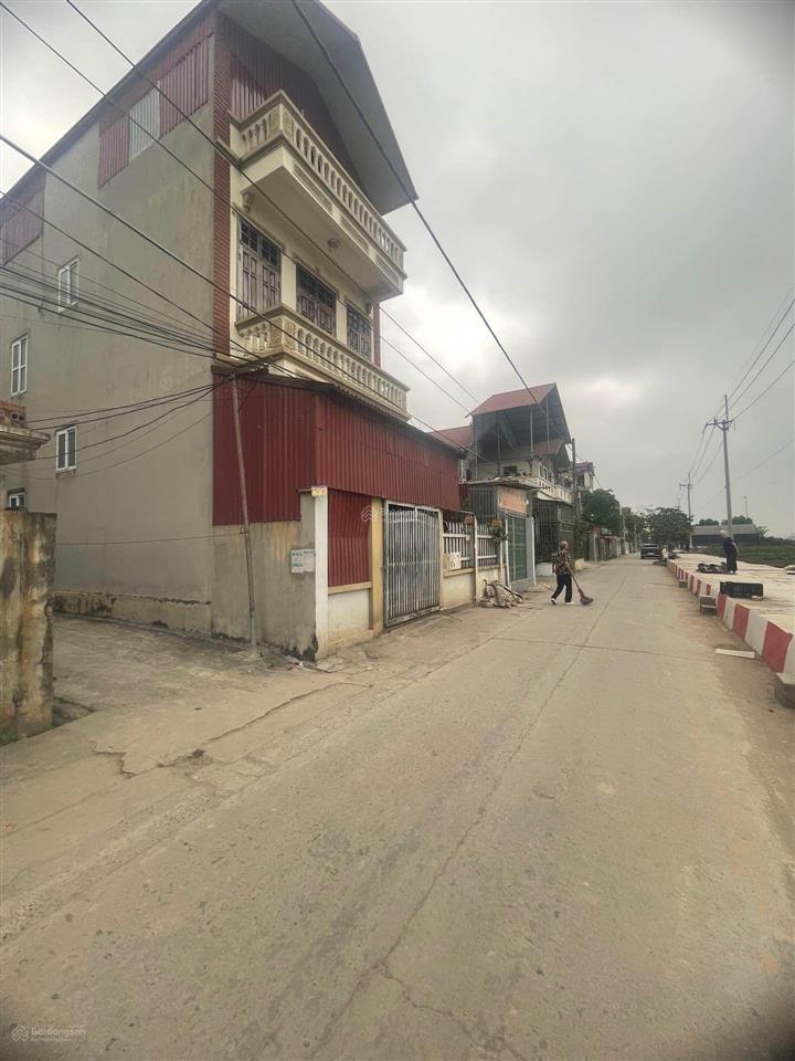 Bán nhà siêu rẻ tiền phong,mê linh ôtô đỗ cửa,đường rộng ôtô tránh giá 3,6 tỷ