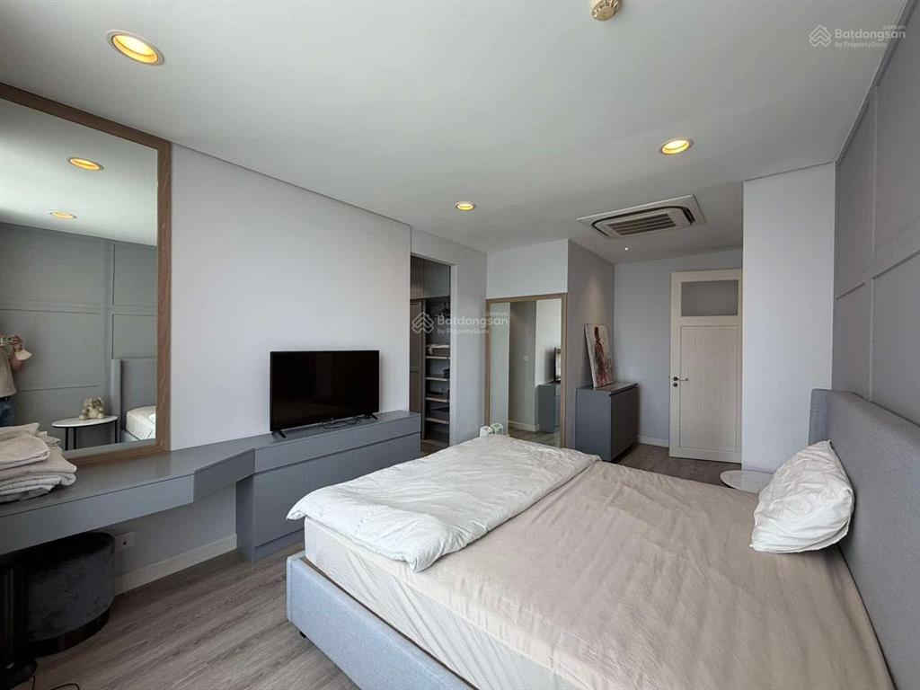Bán cc 3pn, 2wc, 145m2, 21 tỷ tại xi riverview palace view sông
