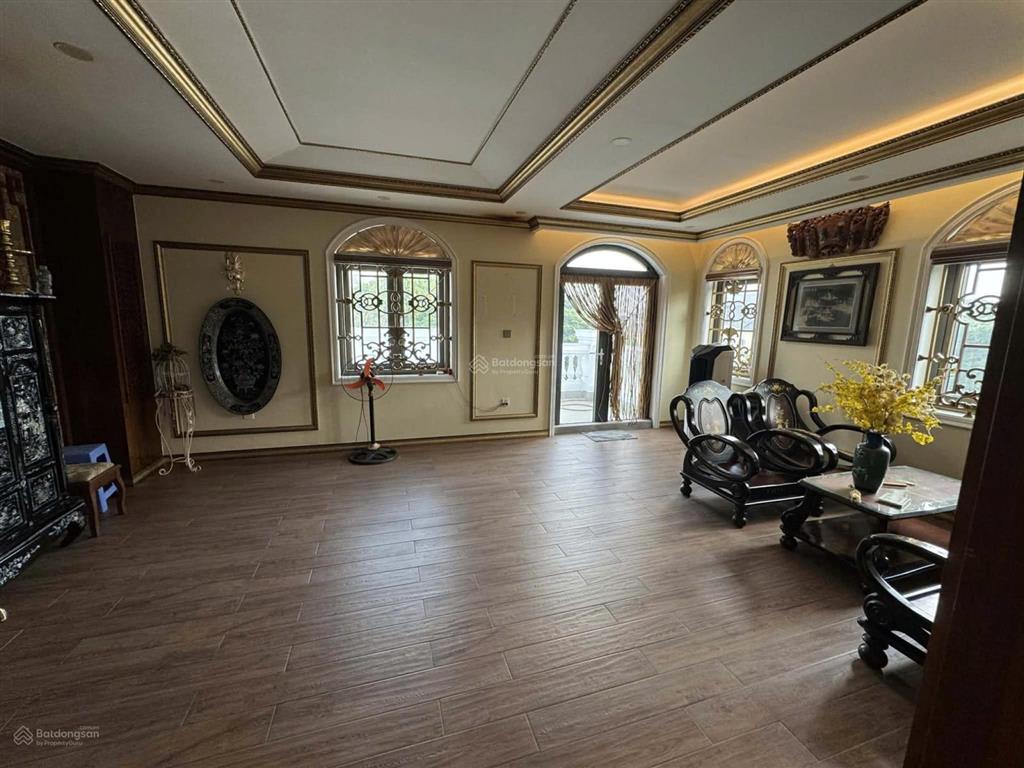 Cần cho gấp nhà 2 mặt tiền thang máy 1 trệt 2 lầu 142m2 gồm 4pn, 6wc khu đông thủ thiêm
