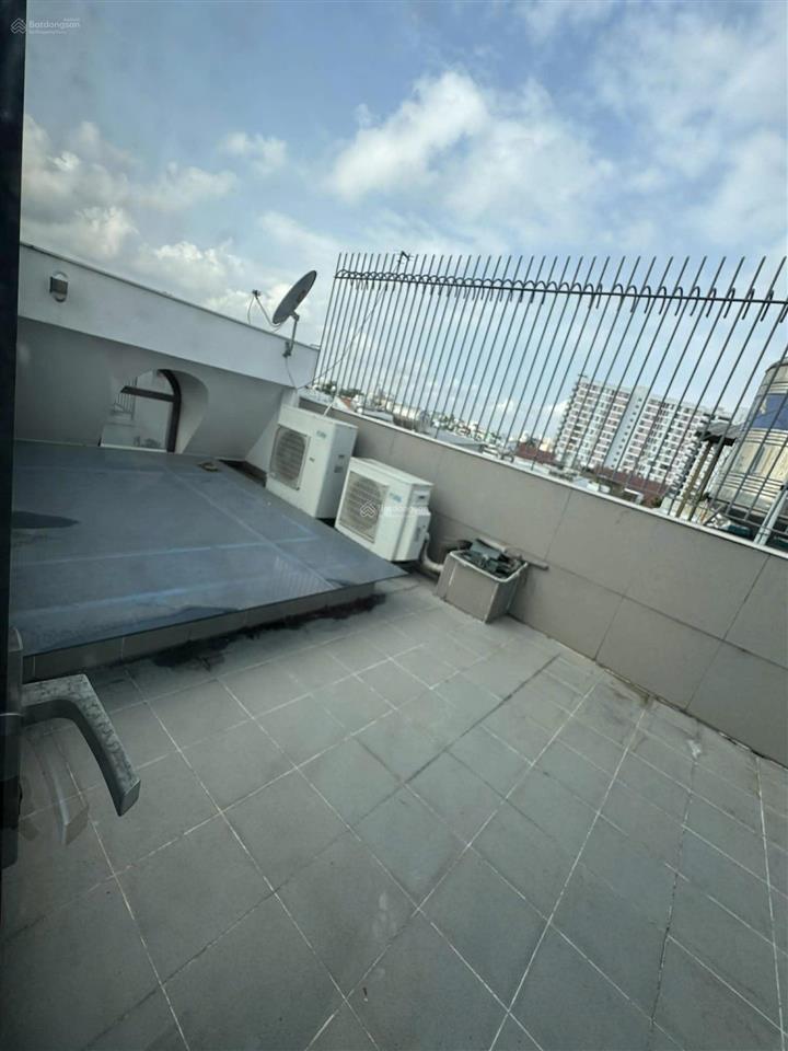 Cần cho gấp nhà 2 mặt tiền thang máy 1 trệt 2 lầu 142m2 gồm 4pn, 6wc khu đông thủ thiêm