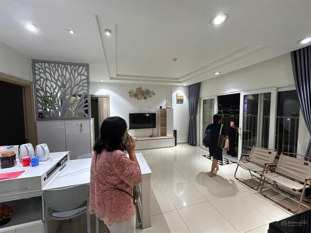 Cần bán gấp căn góc tầng cao 94m2 cc bộ công an 3pn 2wc view landmark chì 7,9tỷ