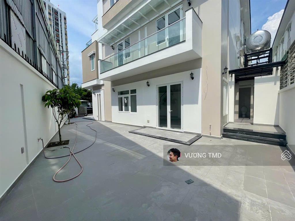 Cần cho thuê nhà 2 mặt tiền liên phường 1 trệt 2 lầu 431m2 sàn trống suốt 50triệu/tháng