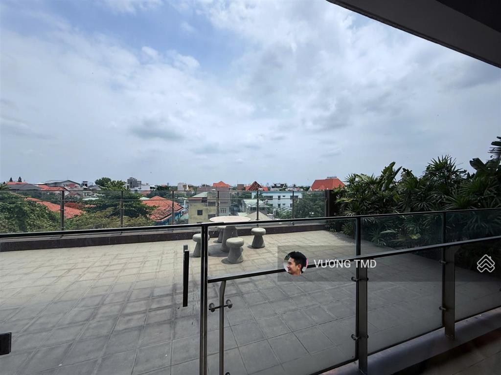 Cho thuê căn hộ the nassim thảo điền 3pn 3wc 123m2 + 50m2 sân vườn trước mặt giá chỉ 102triệu
