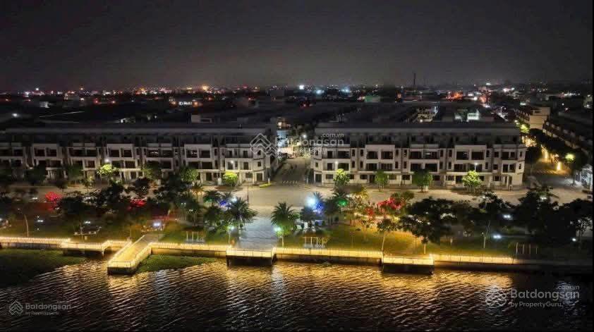 Cần ra gấp nhà phố the pearl riverside ngay trung tâm bến lức đã có sổ  chỉ 2,55 tỷ