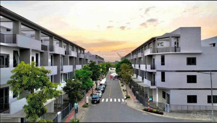 Đã có sổ hồng nhà phố 1 trệt 3 lầu the pearl riverside, trung tâm bến lức chỉ 2,55 tỷ!
