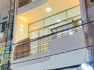 Cho thuê studio bancol ánh sáng tự nhiên đầy đủ , full nt, nhà mới đẹp, ngay chợ bà chiểu