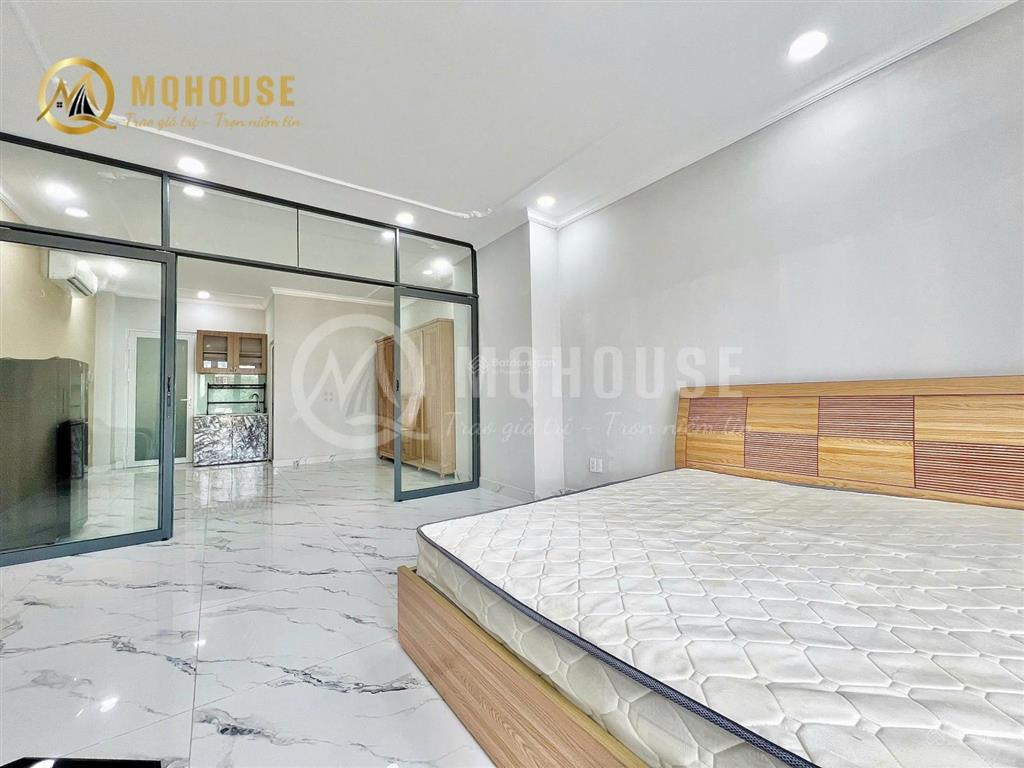 Cho thuê 1pn bancol lớn 65m2 rộng rãi thoáng mát ngay chợ ba chiểu hầm xe  thang máy  pccc đầy đu